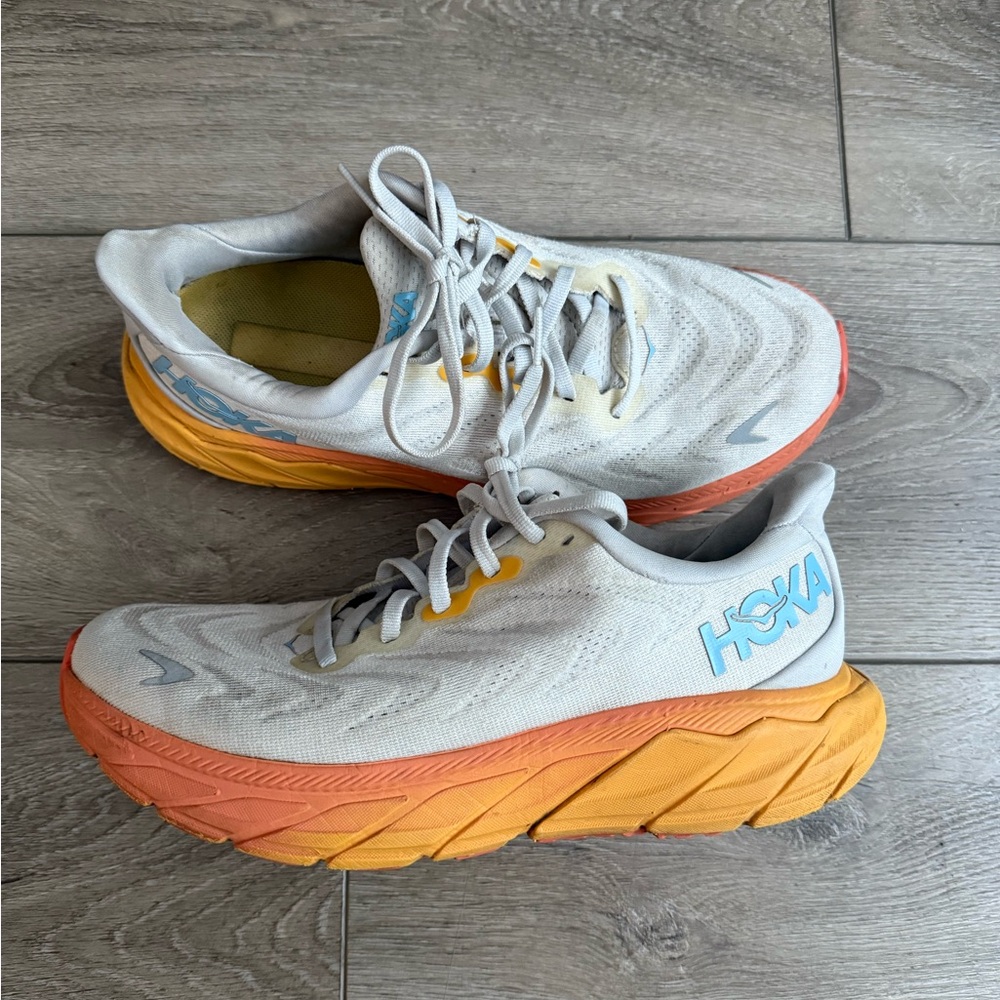 Hoka One One Arahi 6 Running Shoes Womens Size 7.5 B White Blanc Orange Athletic